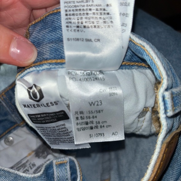 Levi’s 501 Denim Shorts - Picture 3 of 3